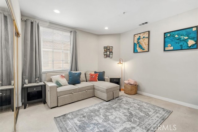 Detail Gallery Image 14 of 18 For 723 S Broadway, Redondo Beach,  CA 90277 - 4 Beds | 3/1 Baths