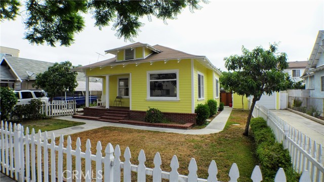 826 Cerritos Ave, Long Beach, CA 90813