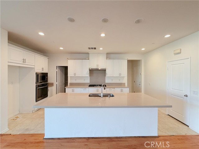 Detail Gallery Image 6 of 28 For 4493 Violas Ct, Jurupa Valley,  CA 91752 - 5 Beds | 3 Baths