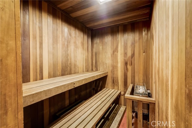 Detail Gallery Image 38 of 46 For 1900 Vine St #102,  Los Angeles,  CA 90068 - 2 Beds | 2 Baths