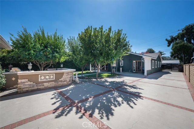 25112 De Wolfe Road, Newhall CA: https://media.crmls.org/medias/1b47e20f-1560-4082-b42c-2f5dfcd1c0a5.jpg