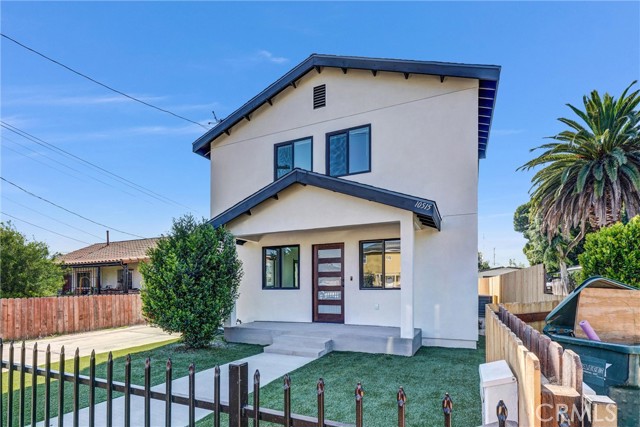 10517 Firmona Avenue, Inglewood CA: https://media.crmls.org/medias/1b48c4a4-938f-4570-90db-09986de608ec.jpg