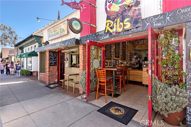 2149 E Ocean Boulevard, Newport Beach CA: https://media.crmls.org/medias/1b4921ff-6c72-48ac-84f2-414402129e89.jpg