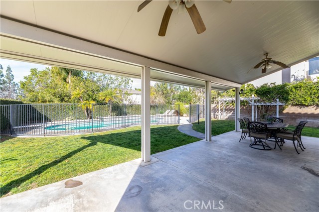 Detail Gallery Image 25 of 27 For 24 Silveroak, Irvine,  CA 92620 - 5 Beds | 3 Baths