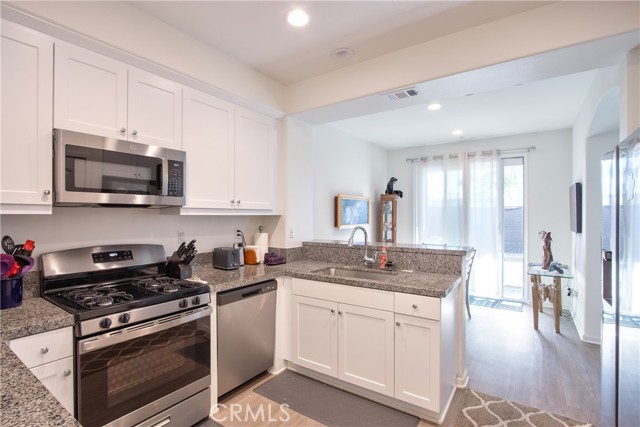 Detail Gallery Image 13 of 47 For 41976 Isadora #904,  Murrieta,  CA 92562 - 3 Beds | 2/1 Baths