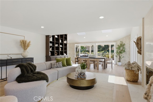 Detail Gallery Image 12 of 65 For 4707 Park Olivo #N,  Calabasas,  CA 91302 - 3 Beds | 3 Baths