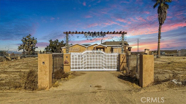 Detail Gallery Image 1 of 45 For 13861 E Avenue G6, Lancaster,  CA 93535 - 3 Beds | 2 Baths