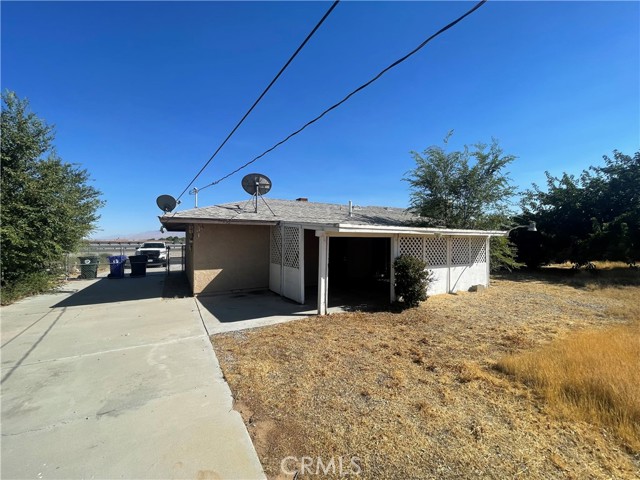 Detail Gallery Image 9 of 11 For 13230 Amargosa Rd, Victorville,  CA 92392 - 3 Beds | 2 Baths