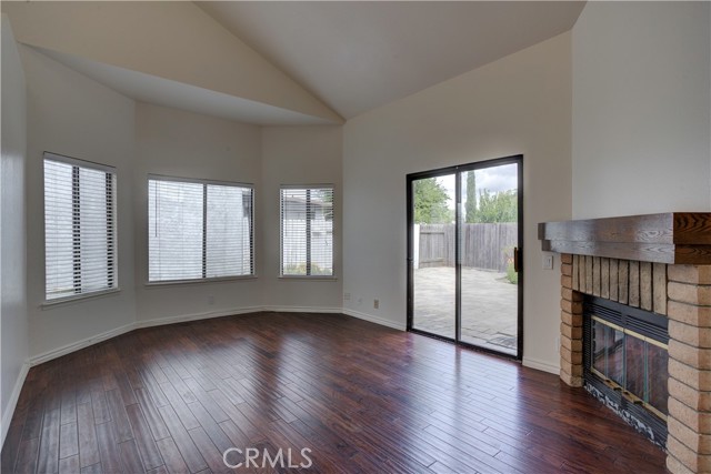 Detail Gallery Image 5 of 30 For 1213 Iris Ct, Lompoc,  CA 93436 - 3 Beds | 2 Baths