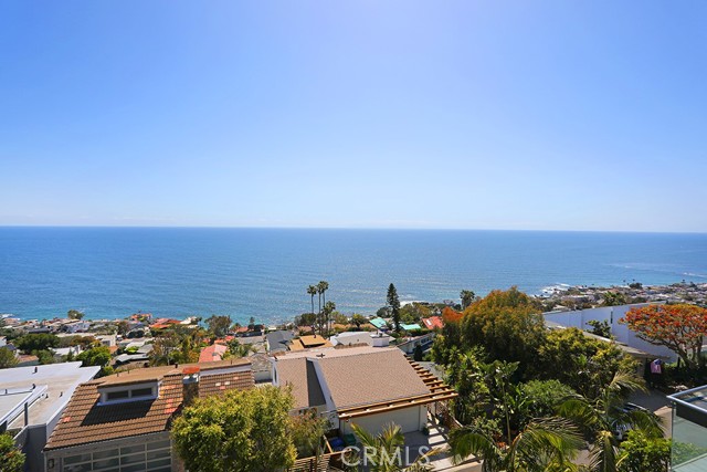 Detail Gallery Image 1 of 28 For 2545 Juanita Way, Laguna Beach,  CA 92651 - 4 Beds | 4 Baths