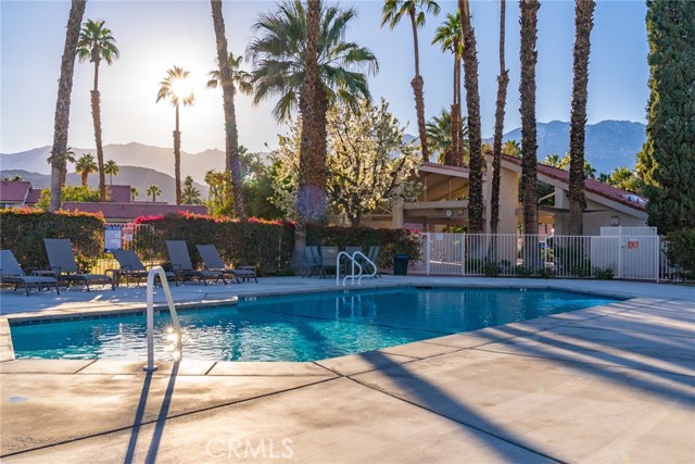 Detail Gallery Image 24 of 36 For 6135 Montecito Dr #8,  Palm Springs,  CA 92264 - 2 Beds | 2 Baths