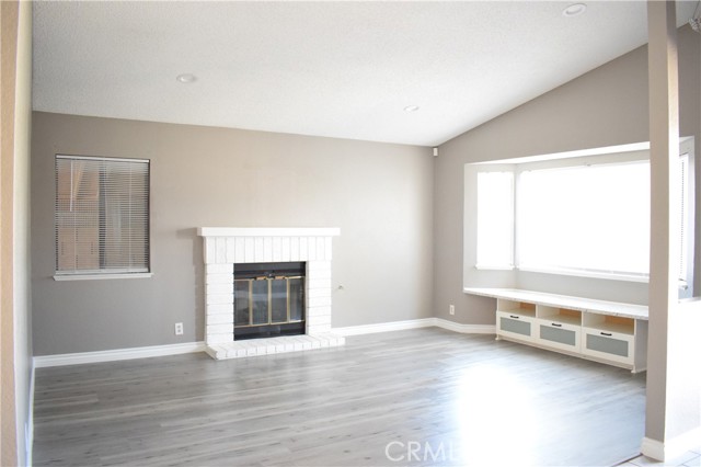 Detail Gallery Image 17 of 69 For 44002 32nd St, Lancaster,  CA 93536 - 4 Beds | 2 Baths