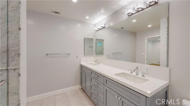 Detail Gallery Image 28 of 50 For 3119 Mesa Verde Dr, Burbank,  CA 91504 - 4 Beds | 3 Baths