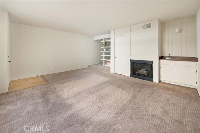 Detail Gallery Image 9 of 34 For 5461 Newcastle Ave #8,  Encino,  CA 91316 - 2 Beds | 2/1 Baths