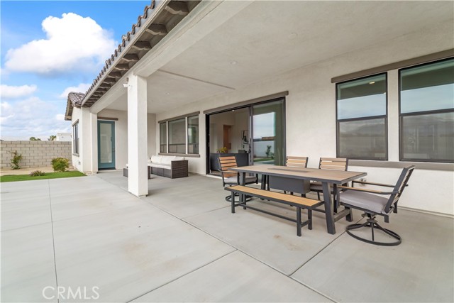 49865 Crescent Psge, Palm Desert CA: https://media.crmls.org/medias/1b503231-1547-4733-8796-ebfdac1605d3.jpg