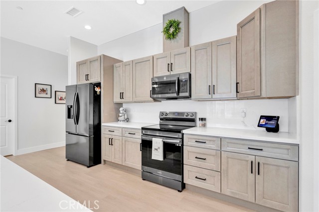 Detail Gallery Image 13 of 46 For 14812 Crofton, Helendale,  CA 92342 - 4 Beds | 2 Baths