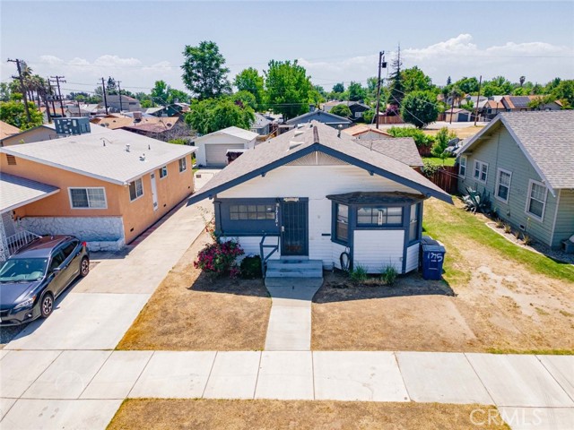 1715 Cherry Street, Bakersfield CA: https://media.crmls.org/medias/1b5096bb-8715-4bed-95c9-d0f3133bedd3.jpg