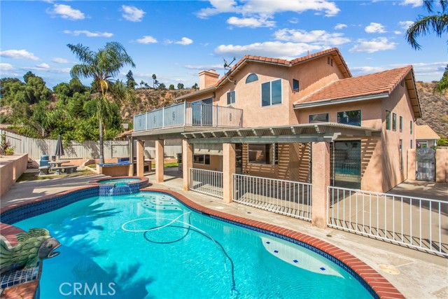 Detail Gallery Image 1 of 36 For 6714 Country Oaks Dr, Highland,  CA 92346 - 5 Beds | 3 Baths
