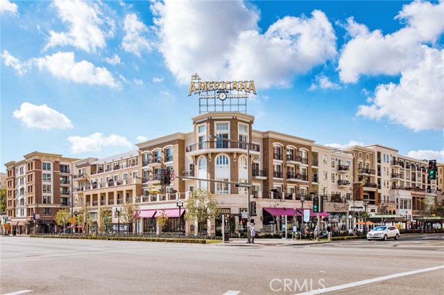 611 Caruso Avenue, Glendale CA: https://media.crmls.org/medias/1b50ae08-d8cf-4788-9da1-f3f87f3bf910.jpg