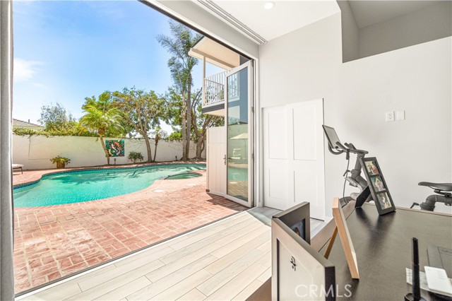 1510 E Maple Avenue, El Segundo CA: https://media.crmls.org/medias/1b510f64-7083-47ff-96dd-812dee538340.jpg