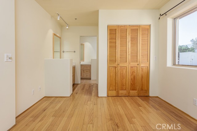 10555 Cima Mesa Road, Juniper Hills CA: https://media.crmls.org/medias/1b5135bd-db9d-4a36-9518-6e199244aeed.jpg