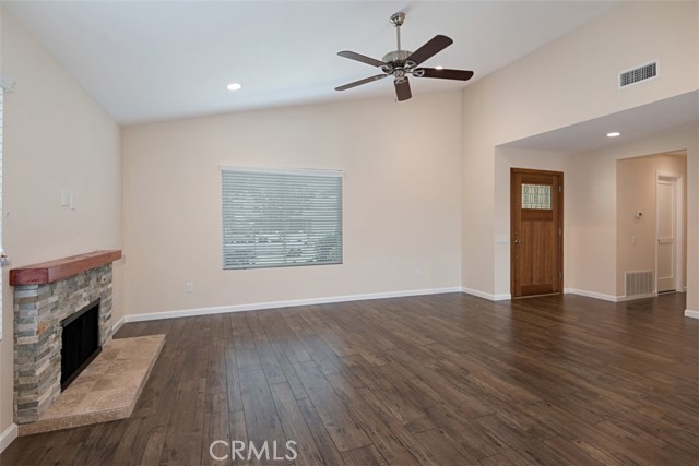 Detail Gallery Image 10 of 20 For 602 Carnation Dr, Placentia,  CA 92870 - 4 Beds | 2 Baths