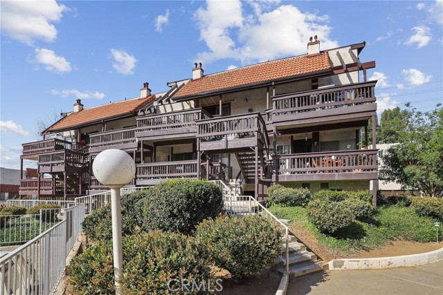 Detail Gallery Image 1 of 26 For 12330 Osborne St #86,  Pacoima,  CA 91331 - 1 Beds | 1 Baths