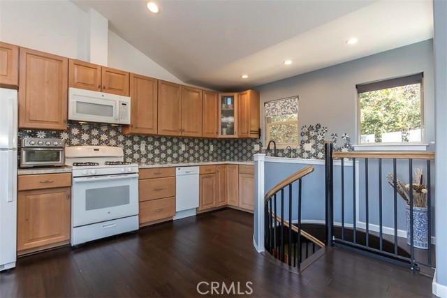 2852 Los Feliz Court, San Luis Obispo CA: https://media.crmls.org/medias/1b519728-adf7-43d9-be04-ecefe0430dd9.jpg