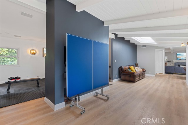13405 Tiara Street, Valley Glen CA: https://media.crmls.org/medias/1b521452-e747-4295-9f42-95edac9dd93e.jpg