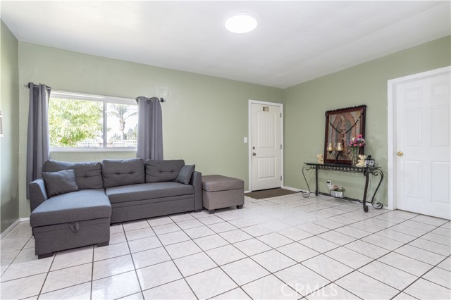 12872 Norris Avenue photo 6