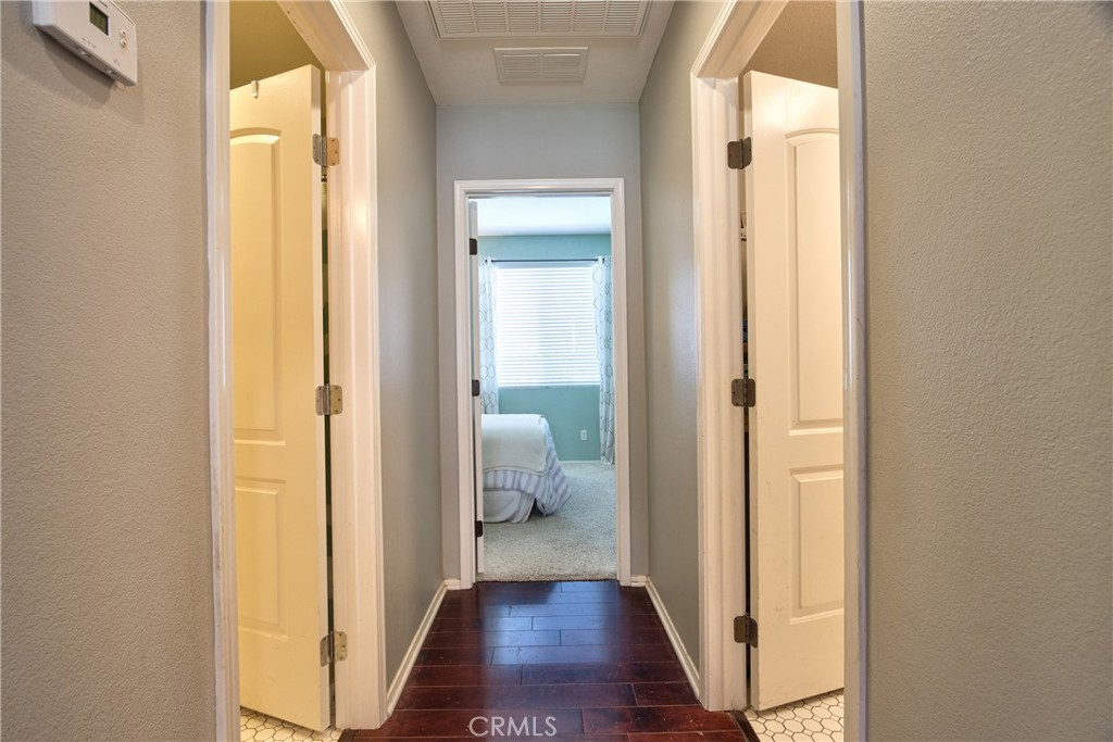 https://media.crmls.org/medias/1b526119-5070-498f-b4e7-815d4c8bb52c.jpg?preset=X-Large