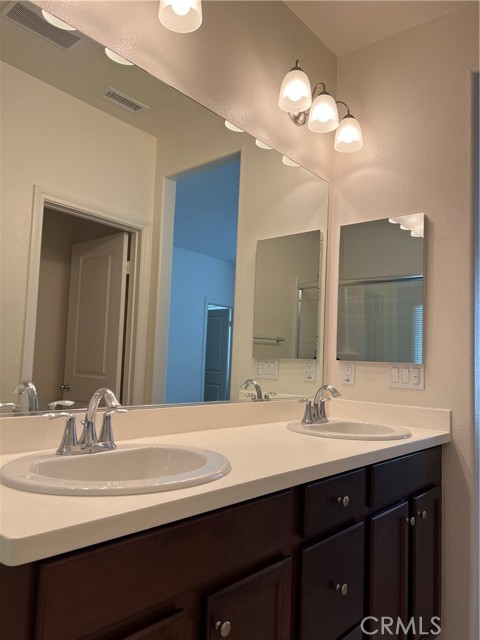 Detail Gallery Image 27 of 35 For 422 W Route 66 #31,  Glendora,  CA 91740 - 3 Beds | 2/1 Baths