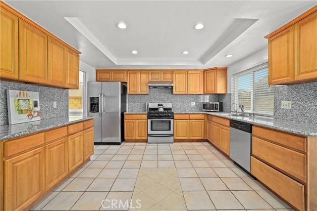 17960 Calle Silvosa, Rowland Heights CA: https://media.crmls.org/medias/1b533938-961a-48ce-bda8-d662605406a4.jpg