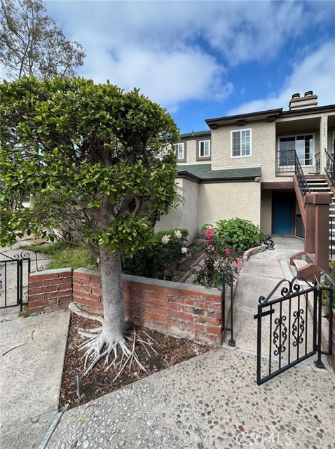 Detail Gallery Image 1 of 18 For 2635 W Monte Carlo Dr #42,  Santa Ana,  CA 92706 - 2 Beds | 2 Baths