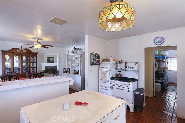 5120 Agnes Avenue, Temple City CA: https://media.crmls.org/medias/1b53aebf-1e31-4715-b8cd-f1cdf091d20b.jpg