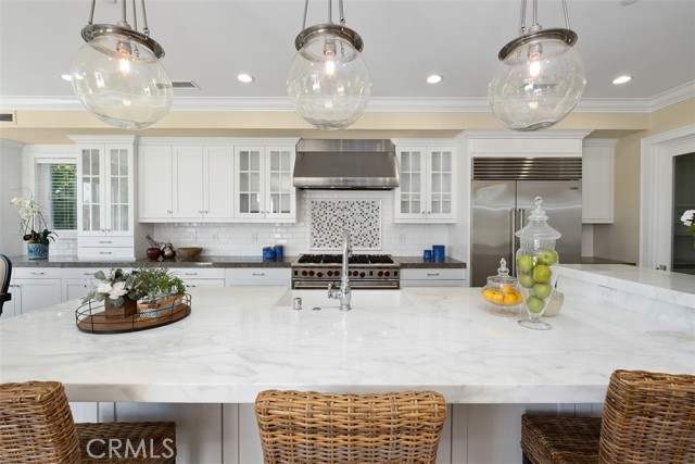 4 Summer House Lane, Newport Beach CA: https://media.crmls.org/medias/1b53edf6-da47-4b9a-aa8f-b2dbc45bba03.jpg