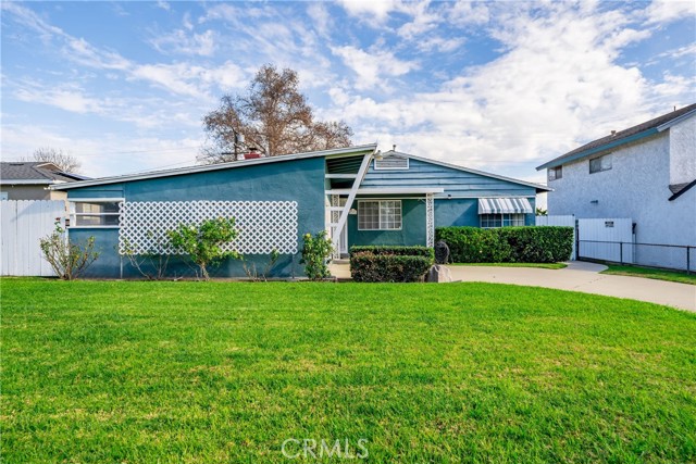 Detail Gallery Image 2 of 17 For 730 N Holmes, Ontario,  CA 91764 - 3 Beds | 1 Baths