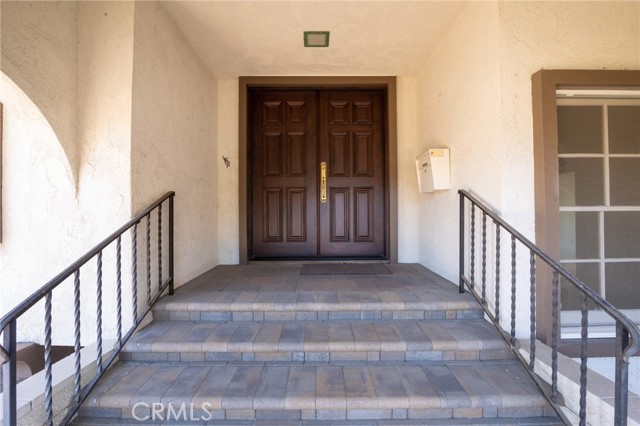 Detail Gallery Image 5 of 41 For 10091 Beverly Dr, Huntington Beach,  CA 92646 - 5 Beds | 2/1 Baths