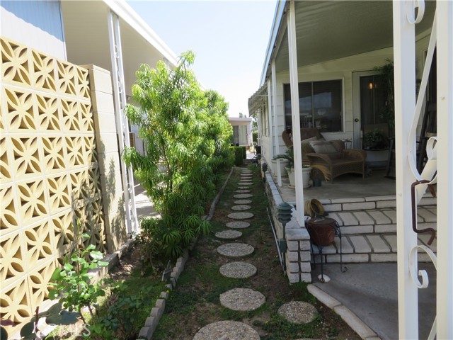 16927 Lake Ridge Way, Yorba Linda CA: https://media.crmls.org/medias/1b568ea3-14ec-4d64-8ce1-2afa15f41bbe.jpg