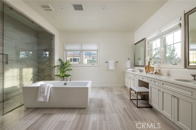 Detail Gallery Image 33 of 42 For 114 Great Oak, Irvine,  CA 92602 - 5 Beds | 5/1 Baths