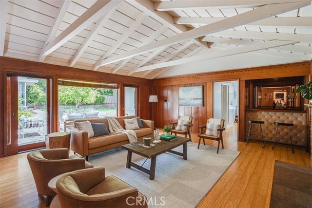 Detail Gallery Image 6 of 45 For 523 Meadows Dr., Glendale,  CA 91202 - 4 Beds | 4 Baths
