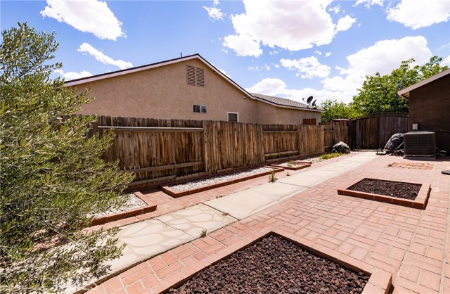 Detail Gallery Image 21 of 24 For 17887 Kendall Cir, Adelanto,  CA 92301 - 3 Beds | 2 Baths