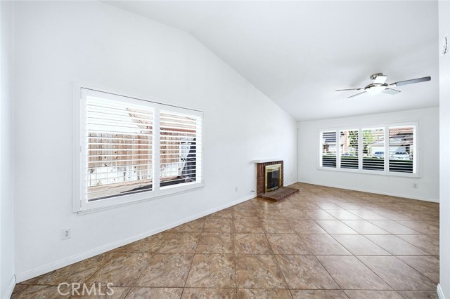 Detail Gallery Image 9 of 38 For 1080 Brentwood, Rialto,  CA 92376 - 3 Beds | 2 Baths