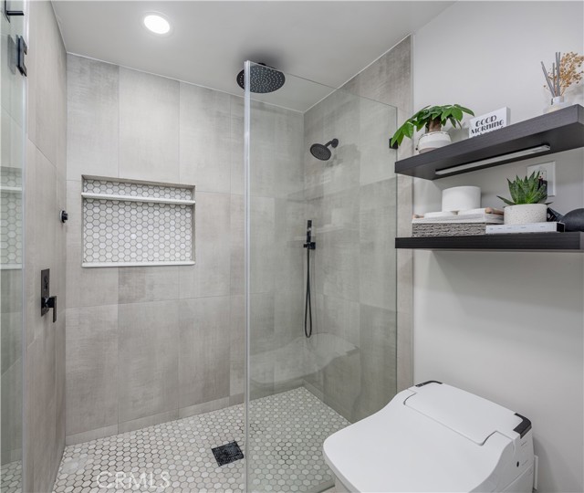 Image 20 of 66 For 824 Dune