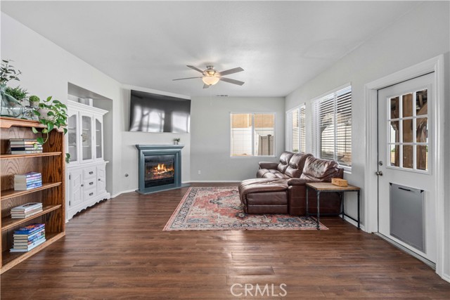 Detail Gallery Image 16 of 55 For 7337 Ridge View, Lancaster,  CA 93536 - 6 Beds | 3 Baths