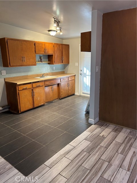 Detail Gallery Image 13 of 18 For 643 W Ramona, Rialto,  CA 92376 - 3 Beds | 1 Baths