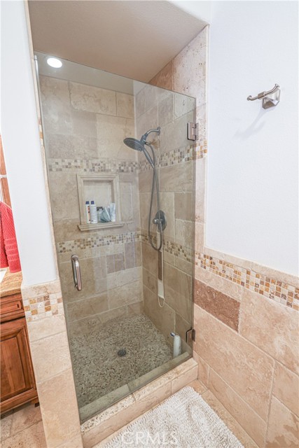 Detail Gallery Image 21 of 29 For 4970 Kester Ave #11,  Sherman Oaks,  CA 91403 - 2 Beds | 2/1 Baths