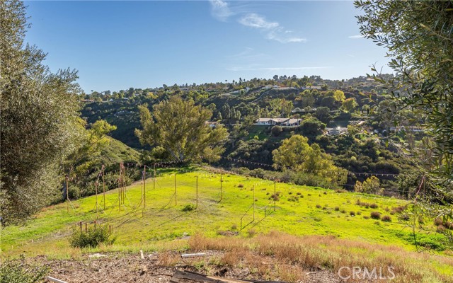 80 Saddleback, Rolling Hills CA: https://media.crmls.org/medias/1b5a17f4-ebfe-43e8-8ee2-0d897ca4127e.jpg