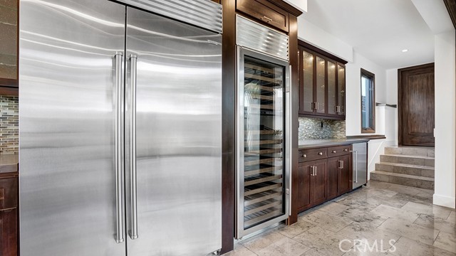 Detail Gallery Image 15 of 61 For 243 Poppy Ave, Corona Del Mar,  CA 92625 - 4 Beds | 3/1 Baths