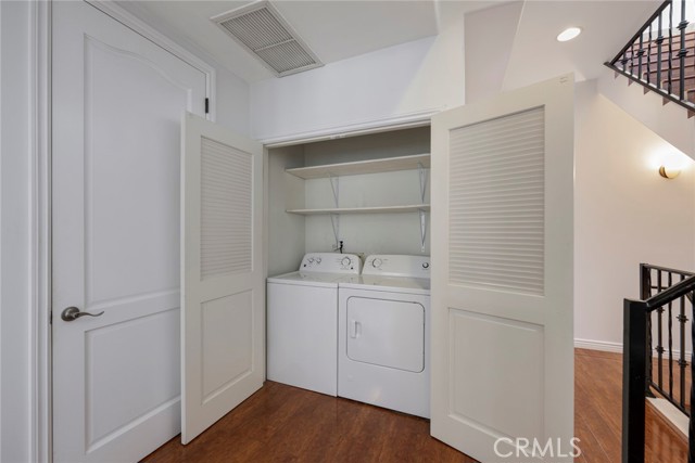 Detail Gallery Image 23 of 36 For 5027 Colfax Ave #1,  Valley Village,  CA 91601 - 3 Beds | 3 Baths